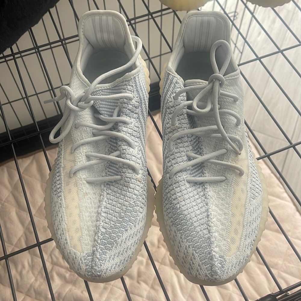 Mens yeezy size 11.5